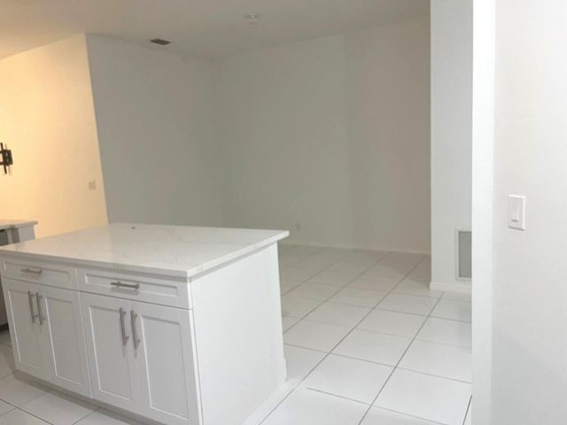 3166 VIA POINCIANA 2, Lake Worth, FL 33467