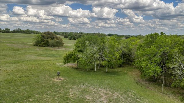 5100 Jaeger RD, Burton, TX 77835