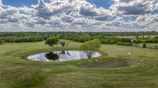 5100 Jaeger RD, Burton, TX 77835