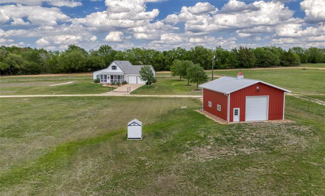 5100 Jaeger RD, Burton, TX 77835