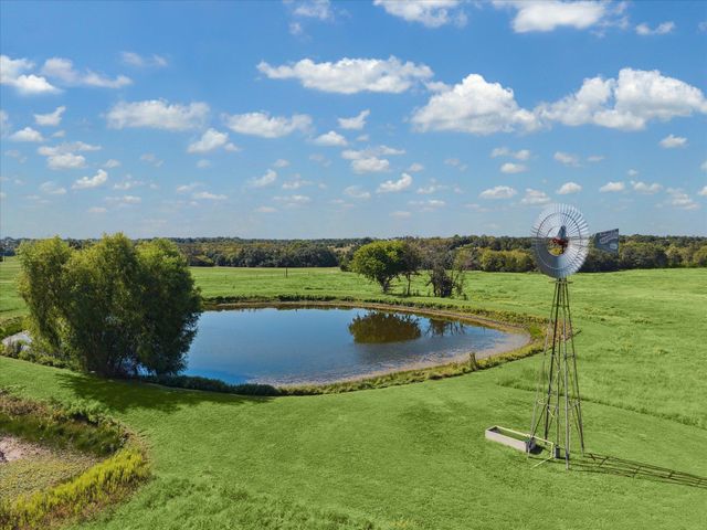 5100 Jaeger RD, Burton, TX 77835