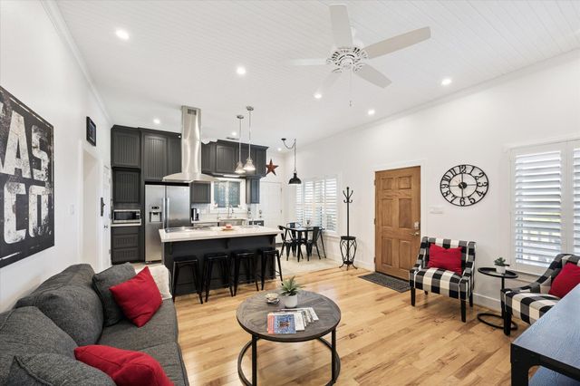 5100 Jaeger RD, Burton, TX 77835