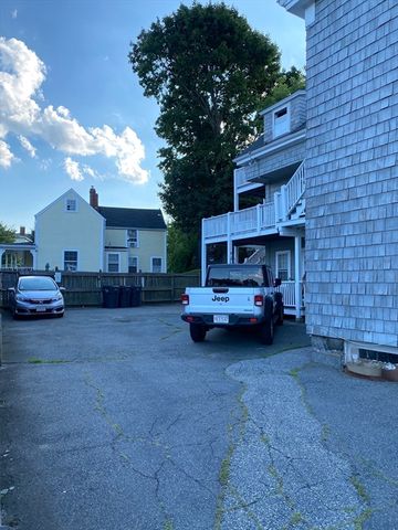 35 State 1, Marblehead, MA 01945