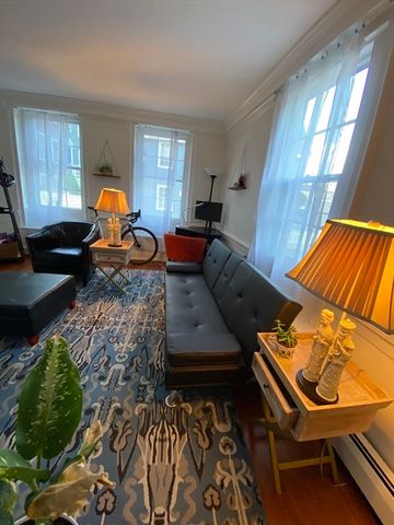 35 State 1, Marblehead, MA 01945