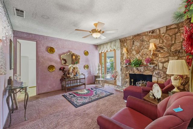 1637 Oak Hill, Escondido, CA 92027