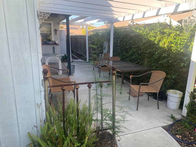 1637 Oak Hill, Escondido, CA 92027