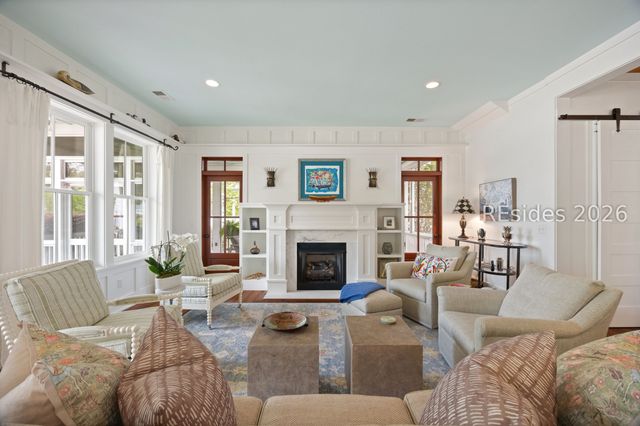 2 Pondhawk Rd, Bluffton, SC 29909