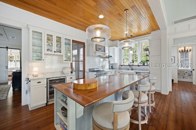 2 Pondhawk Rd, Bluffton, SC 29909