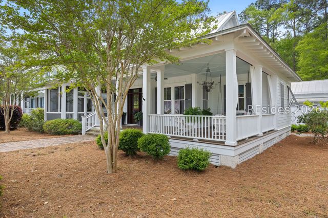 2 Pondhawk Rd, Bluffton, SC 29909