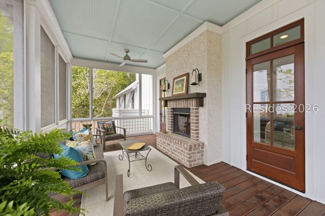 2 Pondhawk Rd, Bluffton, SC 29909