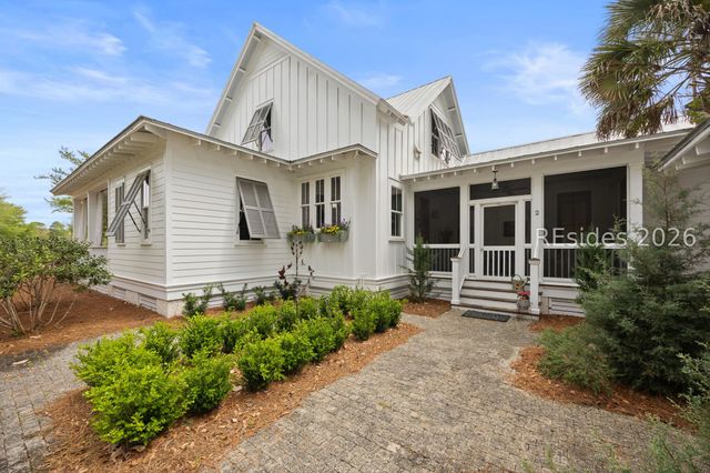 2 Pondhawk Rd, Bluffton, SC 29909