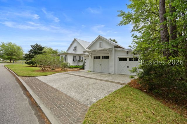 2 Pondhawk Rd, Bluffton, SC 29909