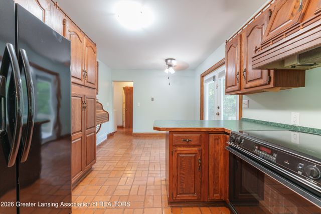 4580 N Smith Road, Dimondale, MI 48821