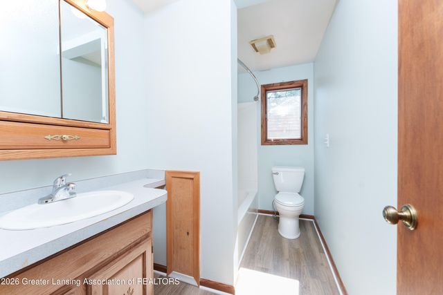 4580 N Smith Road, Dimondale, MI 48821