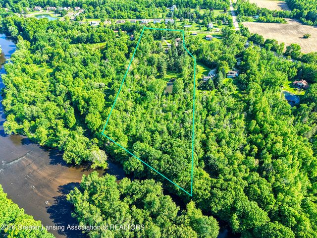 4580 N Smith Road, Dimondale, MI 48821