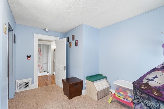 37 Hereford Street, Cincinnati, OH 45216