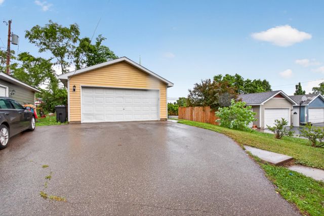 2210 Irving Avenue N, Minneapolis, MN 55411