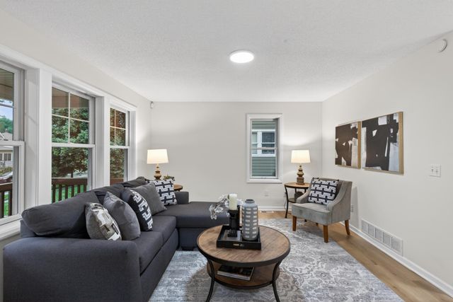 2210 Irving Avenue N, Minneapolis, MN 55411