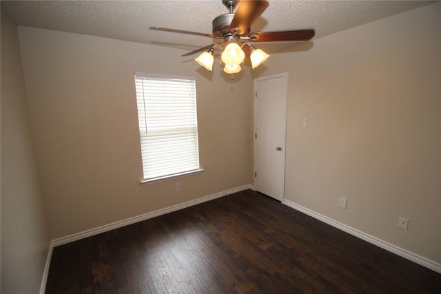 856 Mccully Street, White Settlement, TX 76108