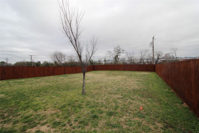 856 Mccully Street, White Settlement, TX 76108