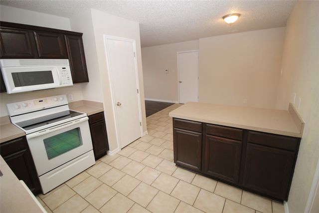 856 Mccully Street, White Settlement, TX 76108