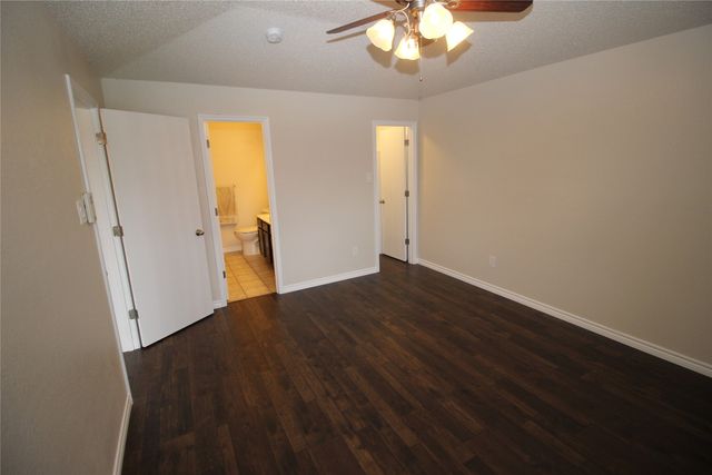 856 Mccully Street, White Settlement, TX 76108