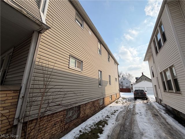 11421 Headley Avenue, Cleveland, OH 44111