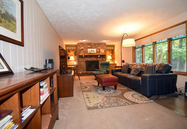 3316 S WHITE BIRCH LANE, Appleton, WI 54915