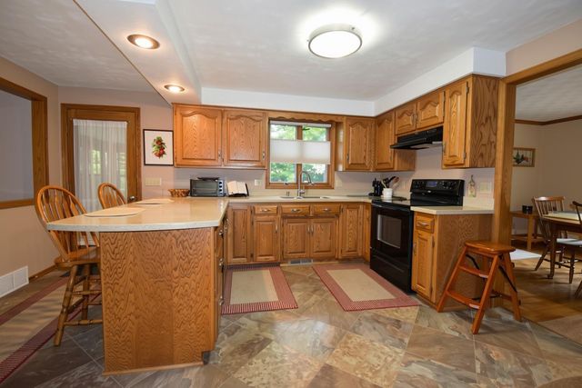 3316 S WHITE BIRCH LANE, Appleton, WI 54915
