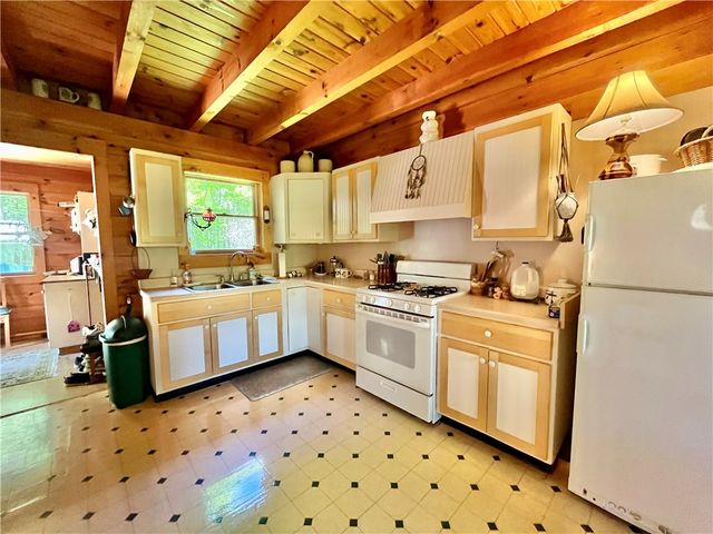 7560 North Huron Road, Huron, NY 14590