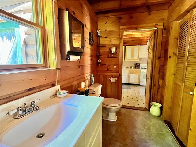 7560 North Huron Road, Huron, NY 14590