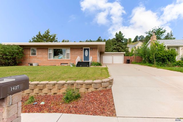 1627 38TH, Rapid City, SD 57702
