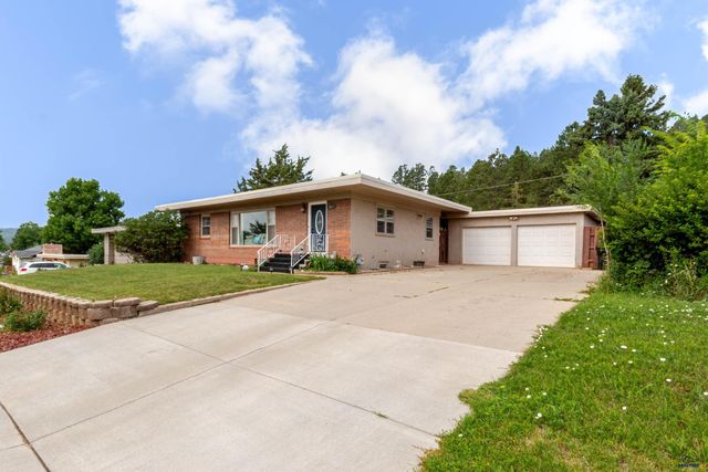 1627 38TH, Rapid City, SD 57702