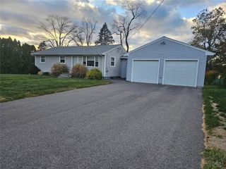 75 Buckwheat Avenue, Portsmouth, RI 02871