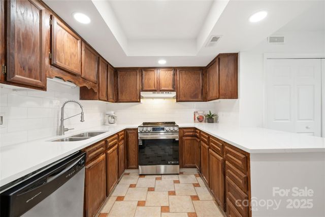 11121 Sevilla Court, Charlotte, NC 28226