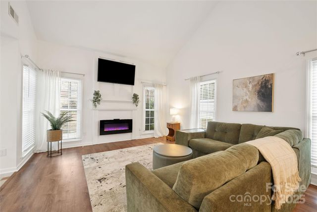 11121 Sevilla Court, Charlotte, NC 28226