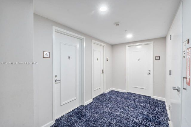 9055 SW 73rd Ct 903, Miami, FL 33156