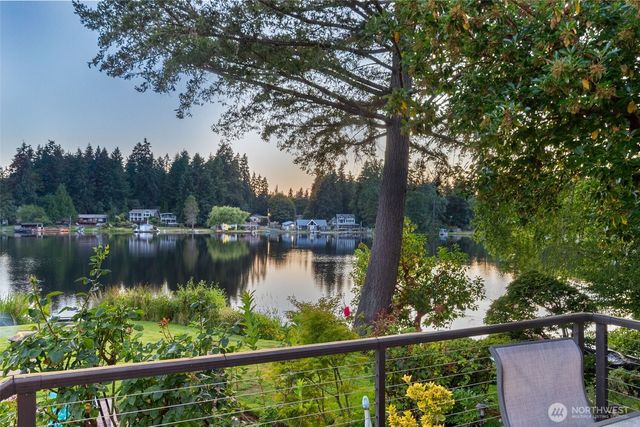 4832 Lakemont Drive SE, Olympia, WA 98513