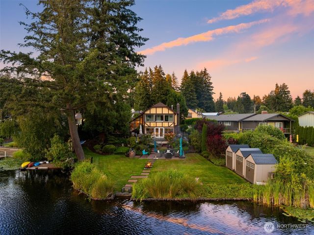 4832 Lakemont Drive SE, Olympia, WA 98513