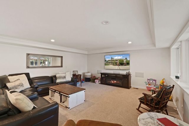 17700 N Kennison Ln, Lodi, CA 95240