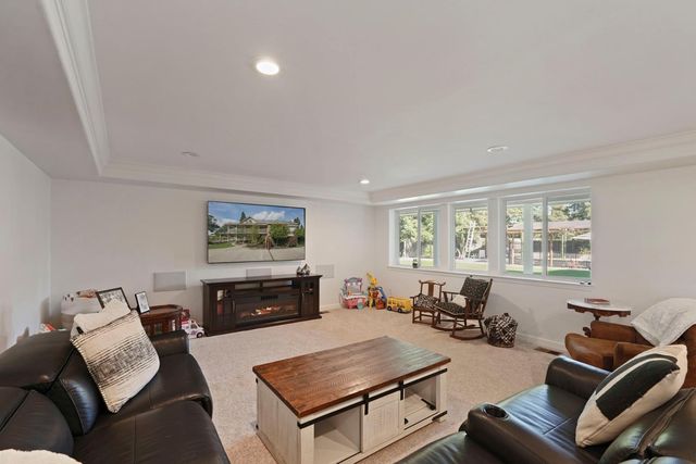17700 N Kennison Ln, Lodi, CA 95240