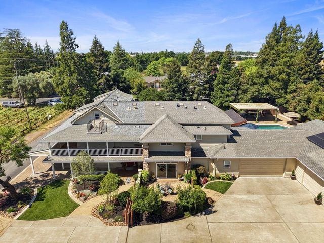 17700 N Kennison Ln, Lodi, CA 95240
