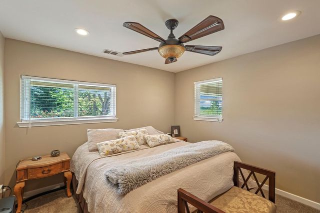 17700 N Kennison Ln, Lodi, CA 95240