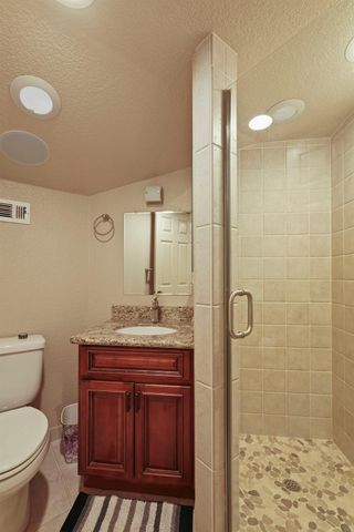 17700 N Kennison Ln, Lodi, CA 95240
