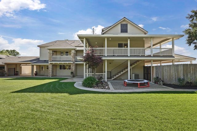 17700 N Kennison Ln, Lodi, CA 95240