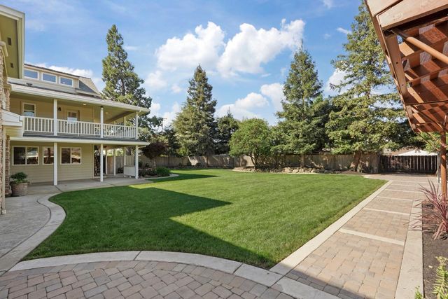 17700 N Kennison Ln, Lodi, CA 95240