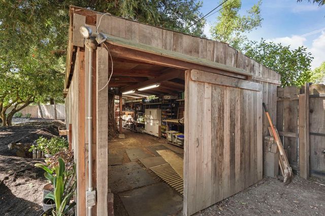 17700 N Kennison Ln, Lodi, CA 95240