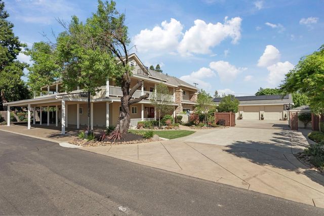 17700 N Kennison Ln, Lodi, CA 95240