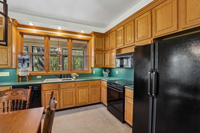 W9304 Ripley Road, Cambridge, WI 53523