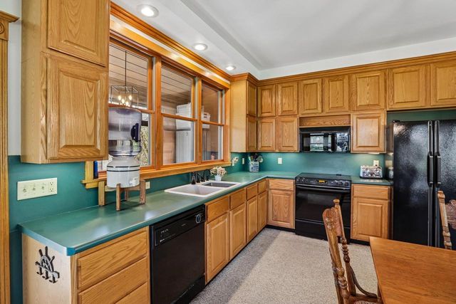 W9304 Ripley Road, Cambridge, WI 53523